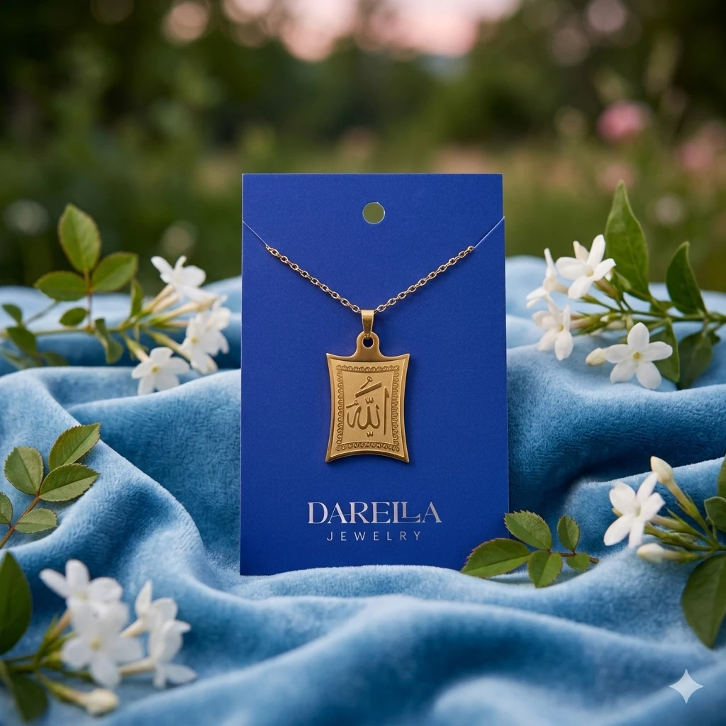 "Allah" yazılı qızılı rəngli kulonlu boyunbağ